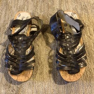 Women’s Black Summer BareTraps